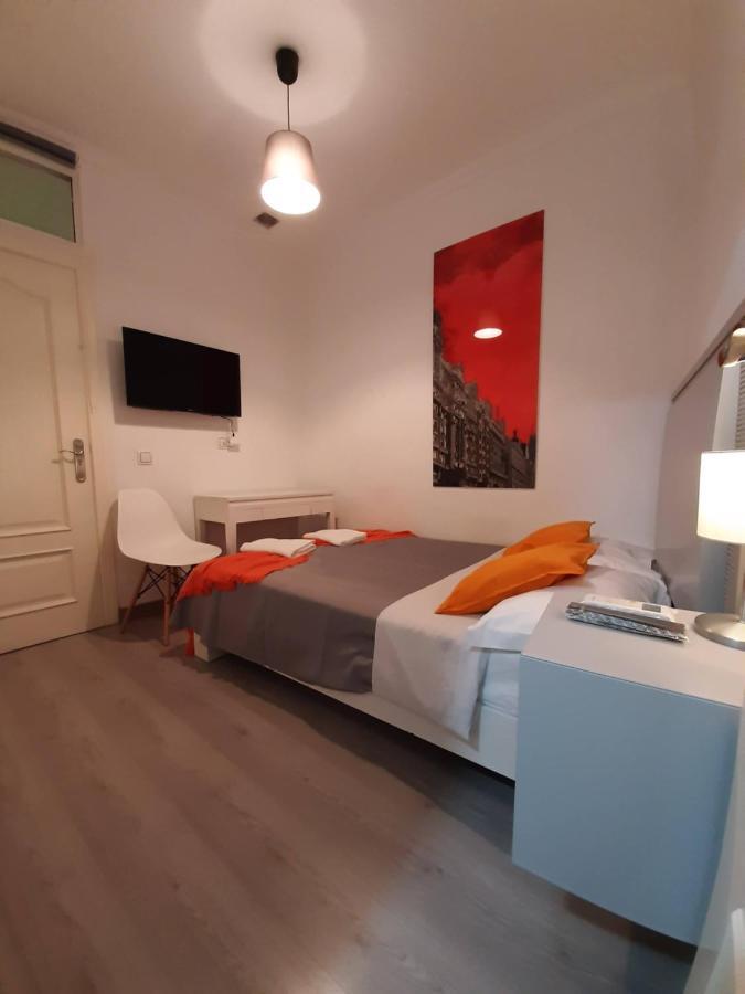 Ch Lumiere Hotell Madrid Exteriör bild